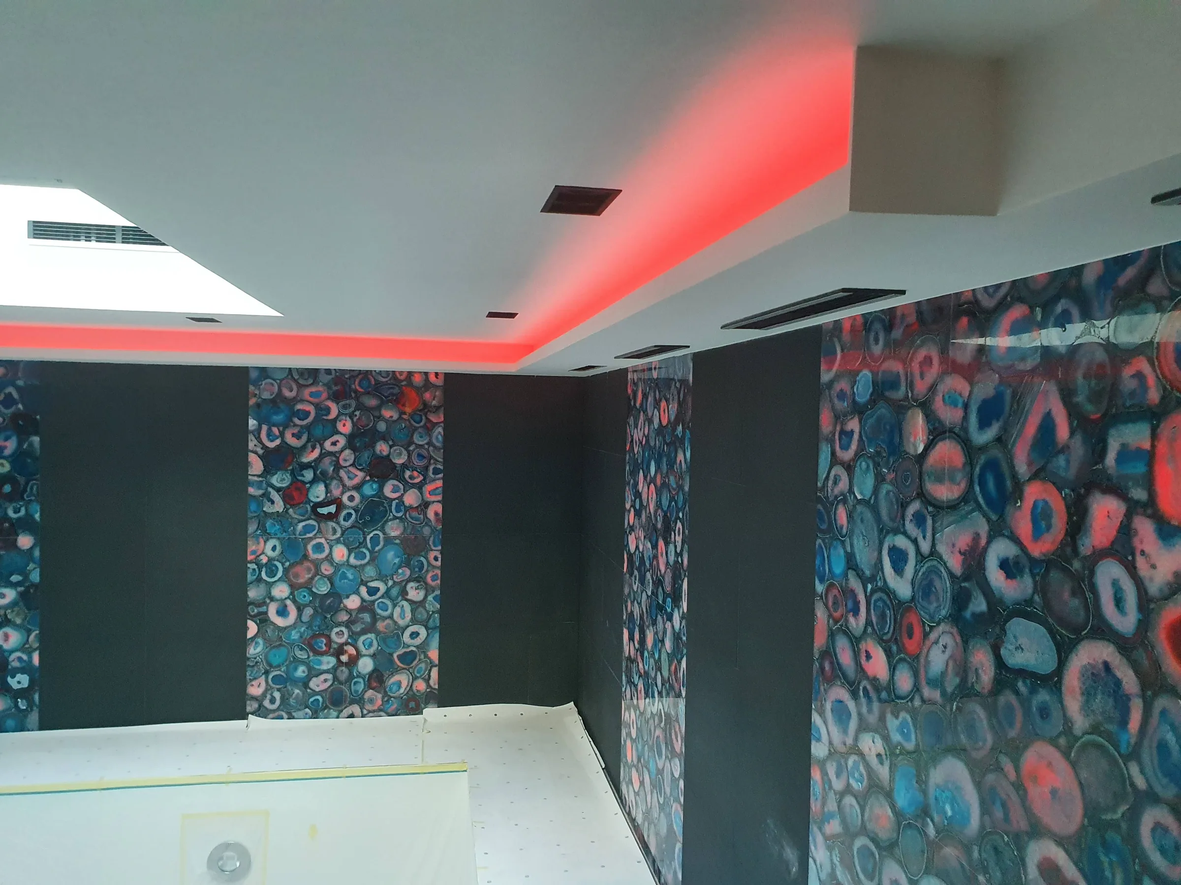 Paroi décorative géométrique