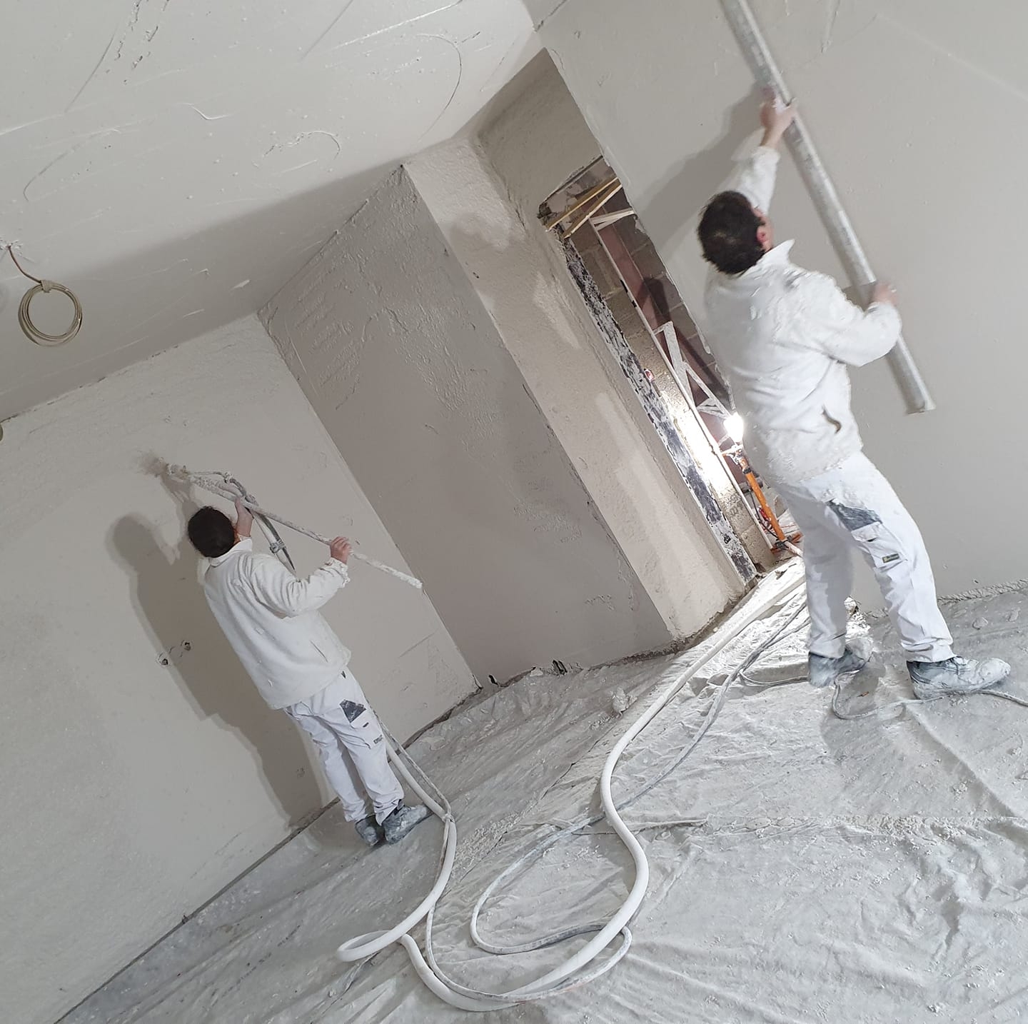 L'équipe DecoPlâtre sur chantier au Luxembourg